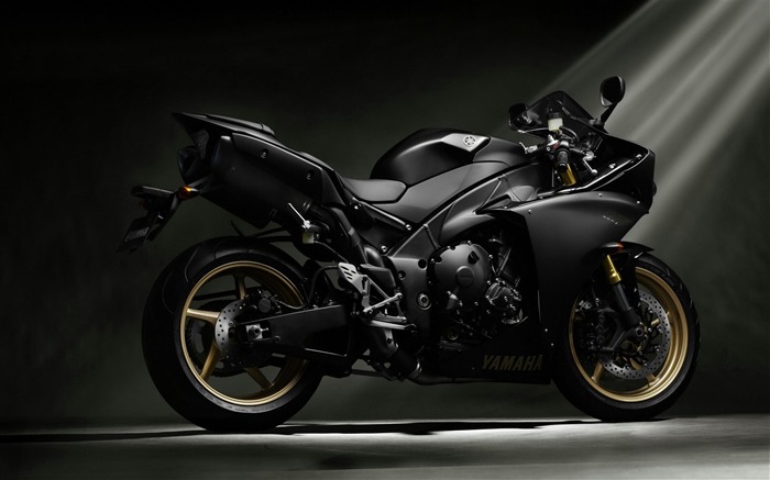 Black Yamaha R1 Sportbike-Top Sportbike photo wallpaper Views:21661 Date:2012/4/27 13:14:00