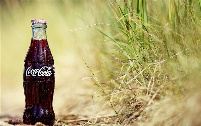 Coca-Cola-Global brand advertising wallpaper Views:16768 Date:2012/4/23 22:21:53