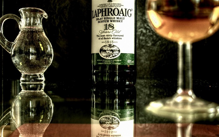 Laphroaig Whiskey Alcohol Reflection-Global brand advertising wallpaper Views:19151 Date:2012/4/23 22:30:12