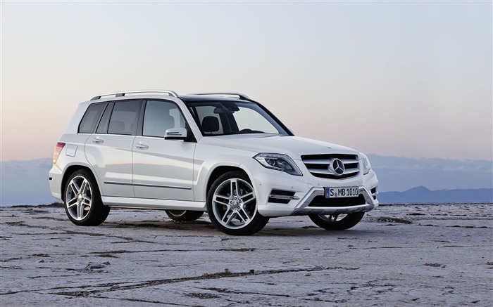 Mercedes-Benz GLK HD Car Wallpaper Views:37900