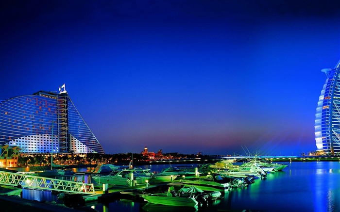 dubai jumeirah beach hotel-City photography wallpaper Views:14988 Date:2012/5/27 23:52:06