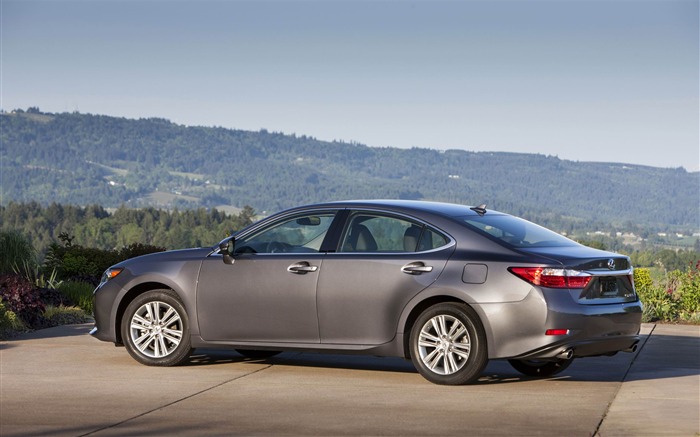 雷克萨斯(Lexus)ES350高清汽车壁纸 浏览:9560