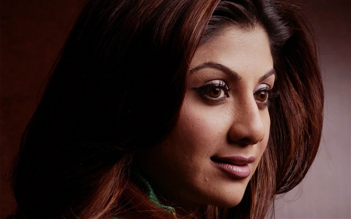 Shilpa Shetty Indian Beauty Wallpapers 02 Visualizações:10762