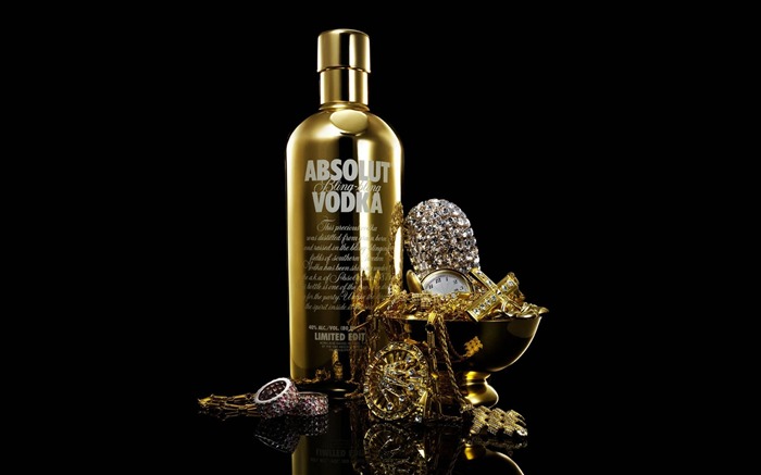 absolut vodka in gold-Brand advertising wallpaper Views:35730 Date:2012/6/24 12:37:33