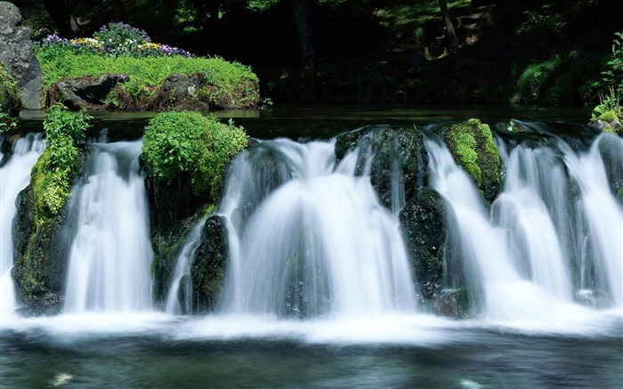 waterfall-Japan Landscape Wallpaper Views:16750 Date:2012/6/16 0:54:14