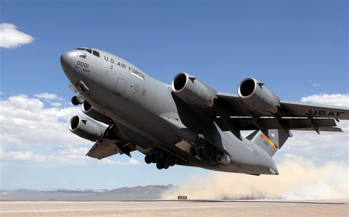 C 17 Globemaster III -Military aircraft wallpaper Views:13945 Date:2012/7/20 12:59:10