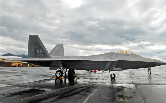 F22-Military aircraft wallpaper Views:17517 Date:2012/7/20 13:00:55