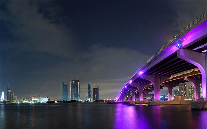 Miami Urban-Cities photography wallpaper Views:15130 Date:2012/7/2 23:56:27