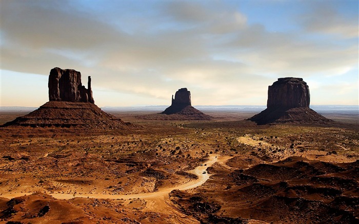 Monument Valley-Nature Landscape Wallpaper Views:14212 Date:2012/7/9 17:49:12