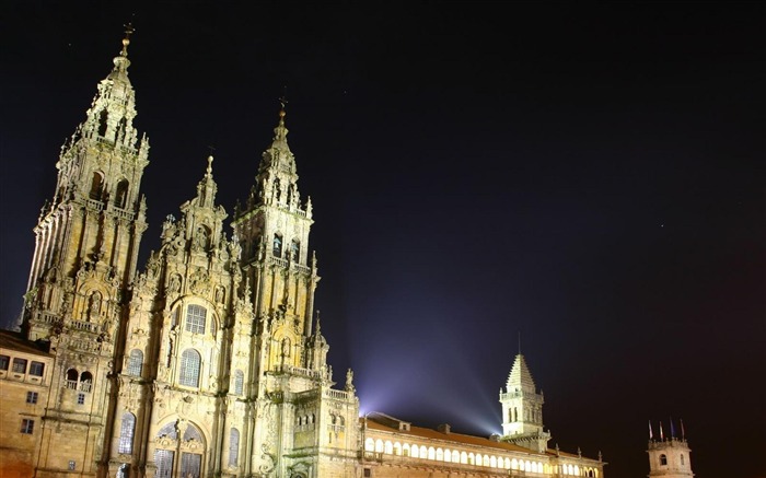 Santiago Compostela Spain-Cities photography wallpaper Views:12674 Date:2012/7/3 0:03:21