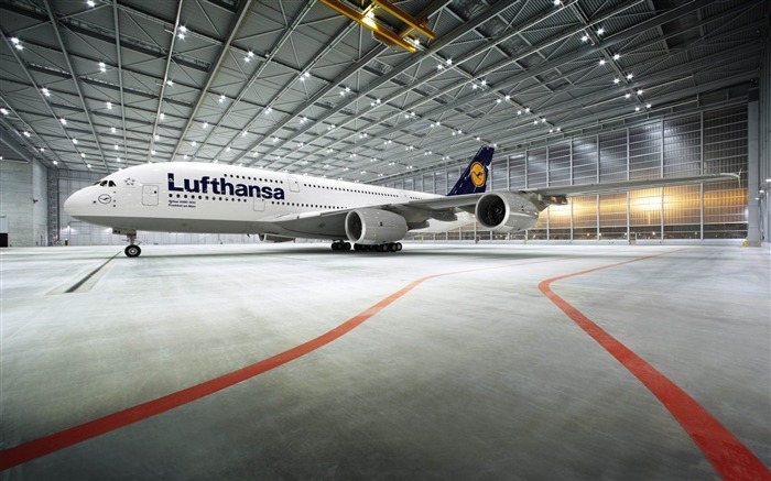 lufthansa-Aircraft transport Wallpaper Views:14913 Date:2012/7/26 2:08:20