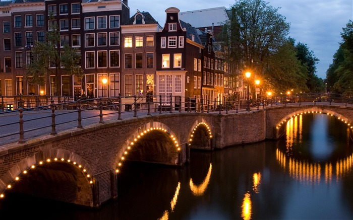 nights amsterdam-Cities photography wallpaper Views:12984 Date:2012/7/2 23:57:20