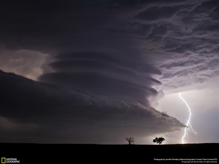 Supercell apilada con Lightning-National Geographic Wallpaper Vistas:36867