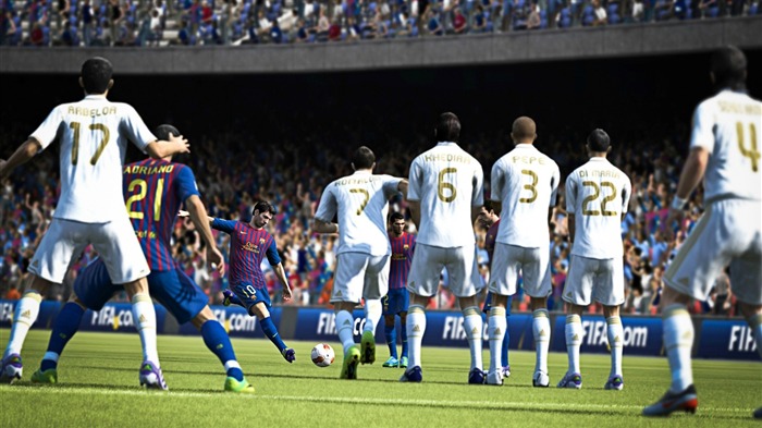 FIFA 13 Game HD Wallpaper 10 Views:11077 Date:2012/9/23 20:33:55