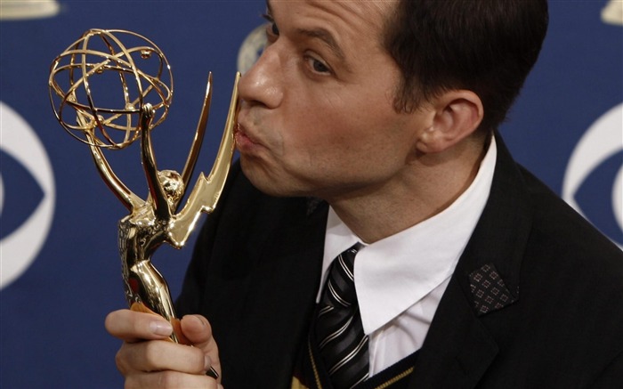 Jon Cryer Actor-第六十四 Emmys Awardsのハイライトの壁紙 ブラウズ:10226