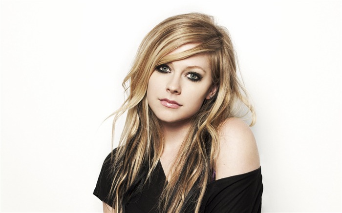 Avril Lavigne-beauty singer photo wallpaper Views:30273 Date:2012/10/27 15:23:27