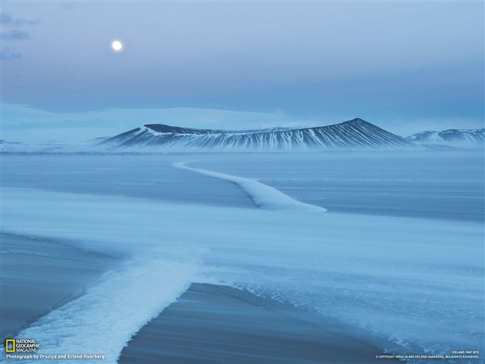 Hverfjall火山口冰島 - 國家地理攝影壁紙 查看次數:13794