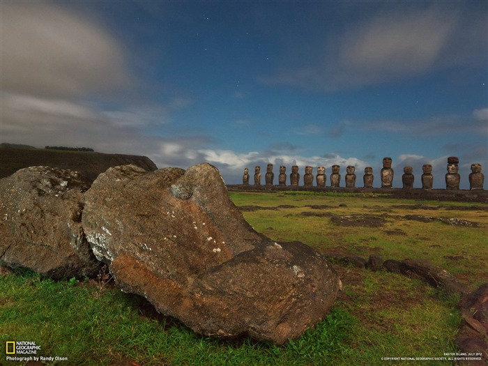 Moai Easter Island-National Geographic photography wallpaper Views:17770 Date:2012/10/27 13:38:13