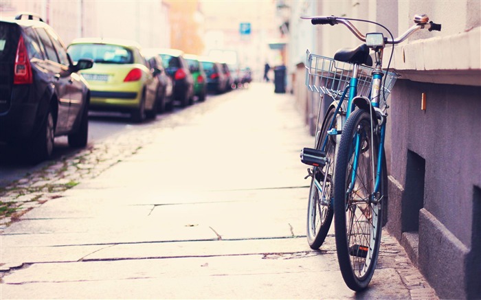 Bicicleta solitária - Papel de parede da paisagem da cidade Visualizações:18199