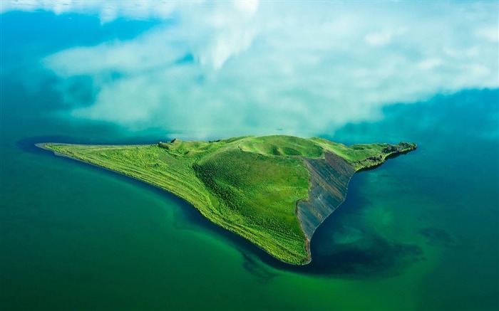 pseudocrater isle-natural landscape desktop Wallpapers Vistas:11974