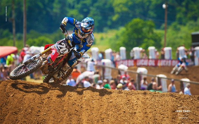 High Point Station - riders Justin Barcia desktop wallpaper Views:9274 Date:2012/11/28 0:12:07