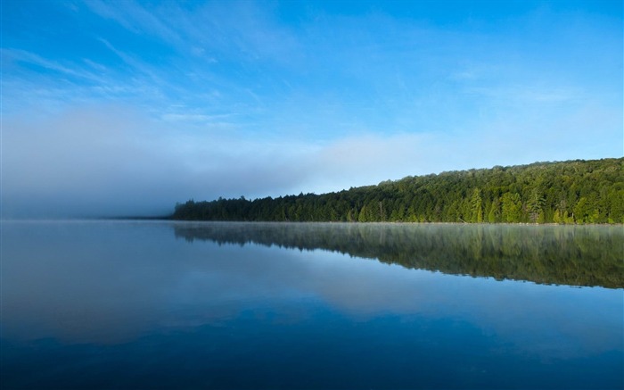 湖面倒影-2012风景精选壁纸 浏览:10448