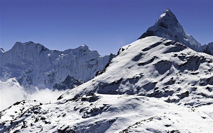 Majestic mountain scenery Desktop Wallpapers 03 Views:9006 Date:2012/11/12 0:39:15