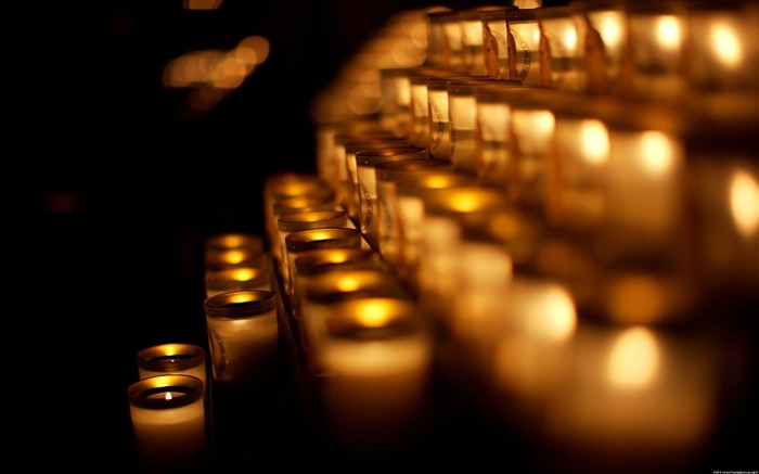 The Paris church candlelight-Life photography Wallpapers Views:14388 Date:2012/11/15 0:29:50