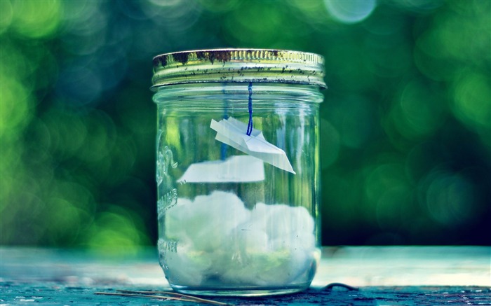 glass jar-2012 Aero Bokeh selected Wallpaper Views:10463 Date:2012/11/25 22:35:26