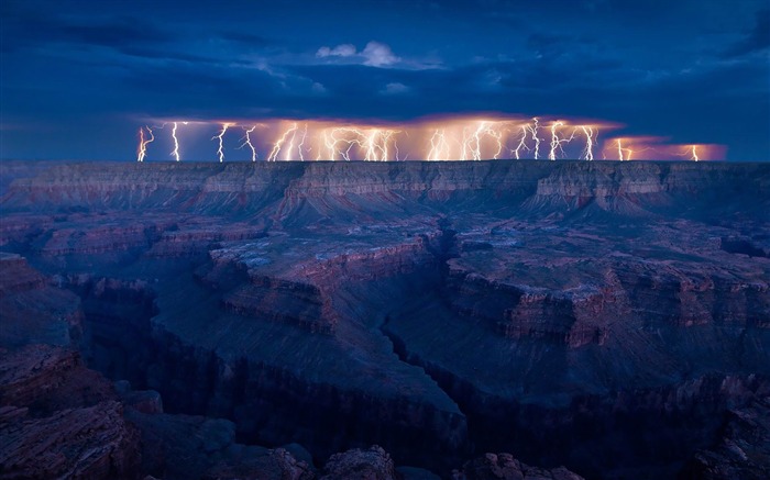 grand canyon Lightning-nature scenery wallpapers Views:16848 Date:2012/11/4 21:52:33