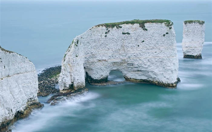 old harry rocks-nature scenery wallpapers Views:9837 Date:2012/11/4 21:56:12