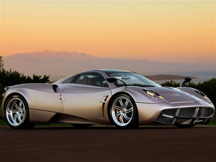 pagani huayra sunset-2012 luxury car HD wallpaper Views:27635 Date:2012/11/10 1:39:23