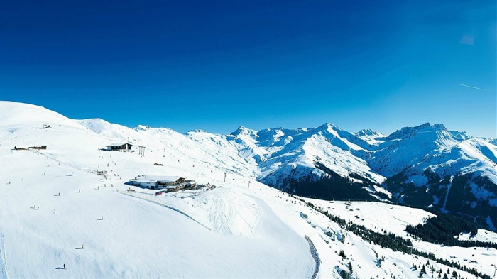 paisaje de invierno de la estación de esquí fondo de pantalla HD Vistas:20194