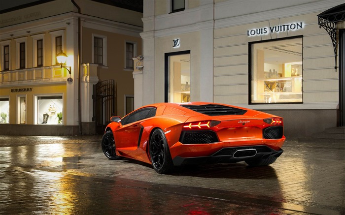 2012兰博基尼Lamborghini Aventador LP700-4汽车高清壁纸 浏览:10496