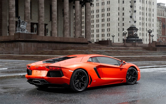 2012蘭博基尼Aventador LP700-4汽車高清壁紙19 查看次數:9736