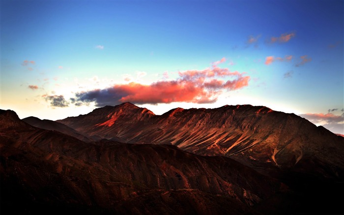 red mountains-Natural beauty widescreen wallpaper Views:9341 Date:2012/12/15 11:39:26