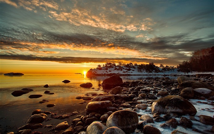 beautiful sunset-winter natural landscape wallpaper Views:15930 Date:2013/1/4 23:01:11