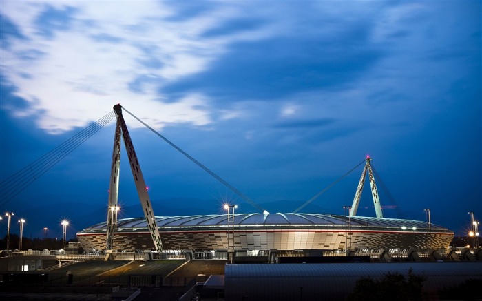 juventus arena-Sports Theme HD Wallpaper Views:18248 Date:2013/1/19 23:25:04