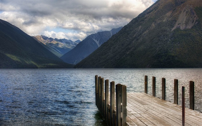 lake pontoon-New Zealand landscape wallpaper Views:11595 Date:2013/1/27 11:00:08