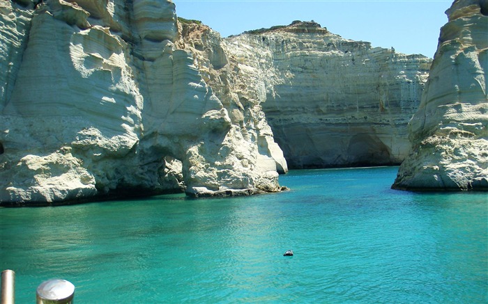 milos-Sunny Beach Landscape Wallpaper Views:13886 Date:2013/1/25 15:01:57