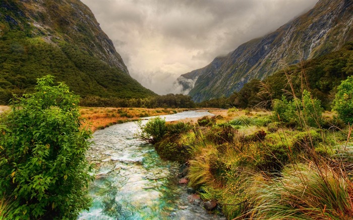 river in the mountains-New Zealand landscape wallpaper Views:10609 Date:2013/1/27 11:06:12