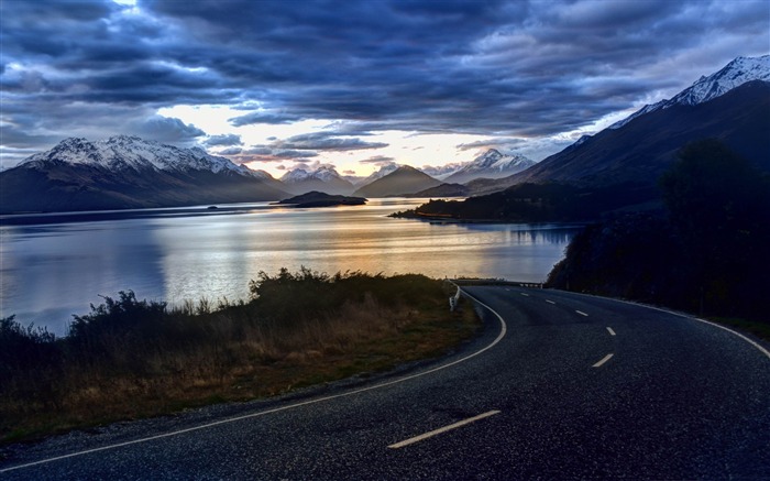 road along-New Zealand landscape wallpaper Views:12201 Date:2013/1/27 11:07:12