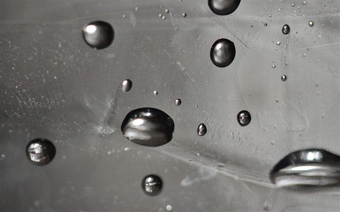 water drops-Water close up photography wallpaper Views:9183 Date:2013/1/28 18:44:03