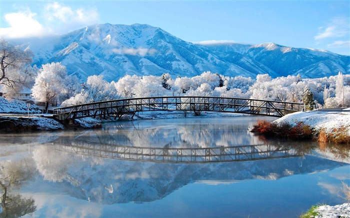 Bridge on the Lake-Perfect natural HD Desktop Wallpaper Views:12406 Date:2013/2/22 8:57:25