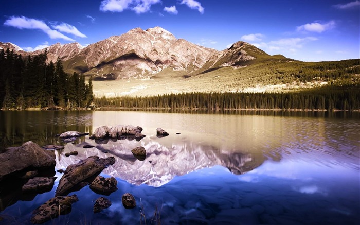 Reflective Mountains-Perfect natural HD Desktop Wallpaper Views:10116 Date:2013/2/22 9:05:57