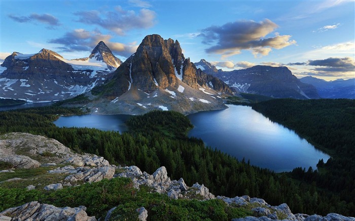 mountains and lakes-Natural scenery HD Wallpaper Views:20713 Date:2013/2/27 18:55:28