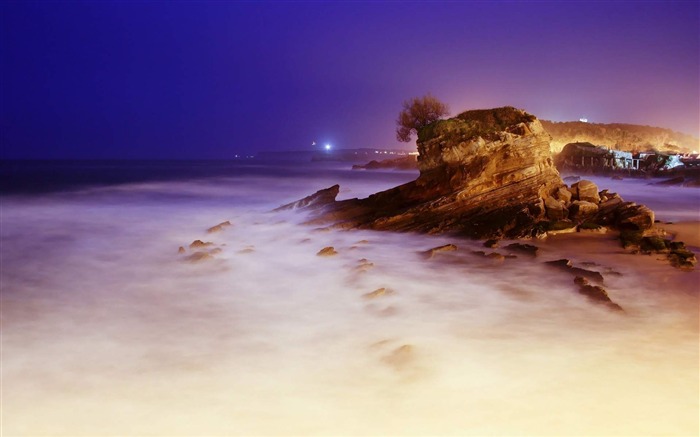 sea rock-Natural scenery HD Wallpaper Views:11244 Date:2013/2/27 18:57:52