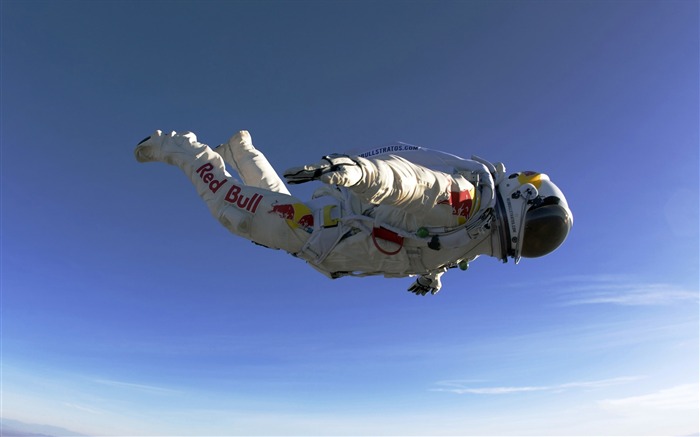 felix baumgartner-sports theme HD Wallpaper Views:9060 Date:2013/3/1 18:45:06