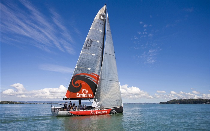 fly emirates boat-sports theme HD Wallpaper Views:9702 Date:2013/3/1 18:47:08