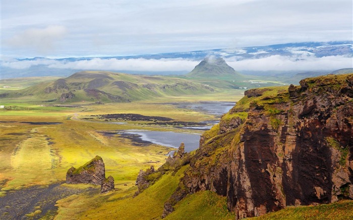 nuages ​​roches vertes du vide au-dessus de-Paysages naturels HD Fond d'écran Vues:9989